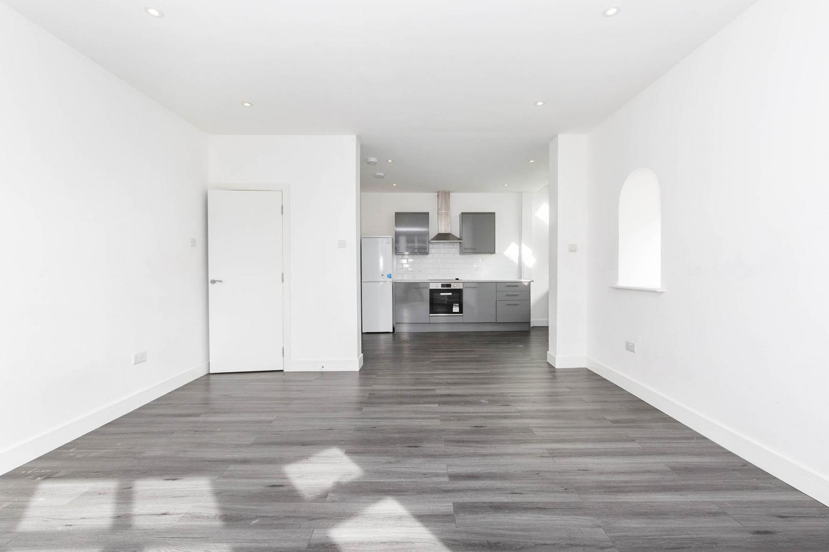 Amazing Semi-detached House with private garden Dollis Hill Lane, Dollis Hill